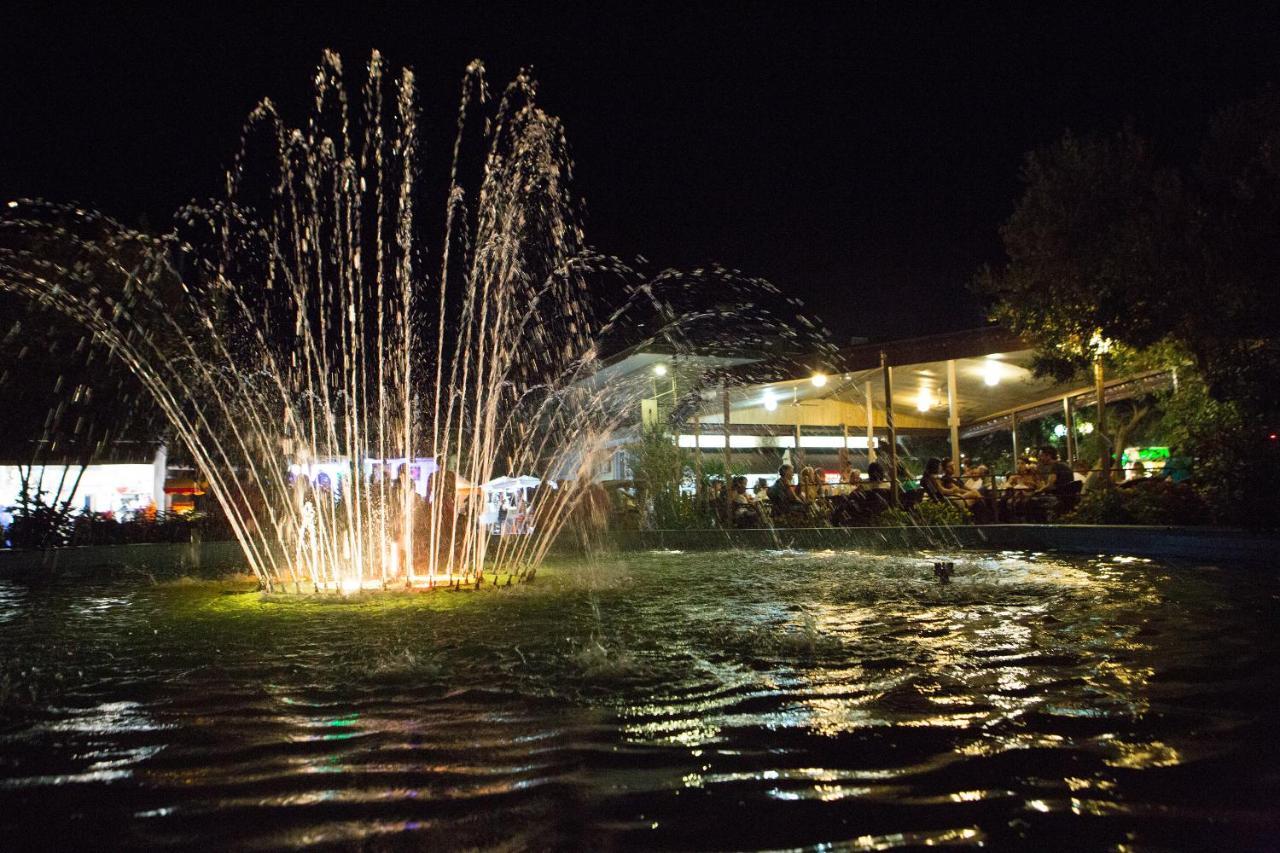 Star Studios สตาวรอส ภายนอก รูปภาพ